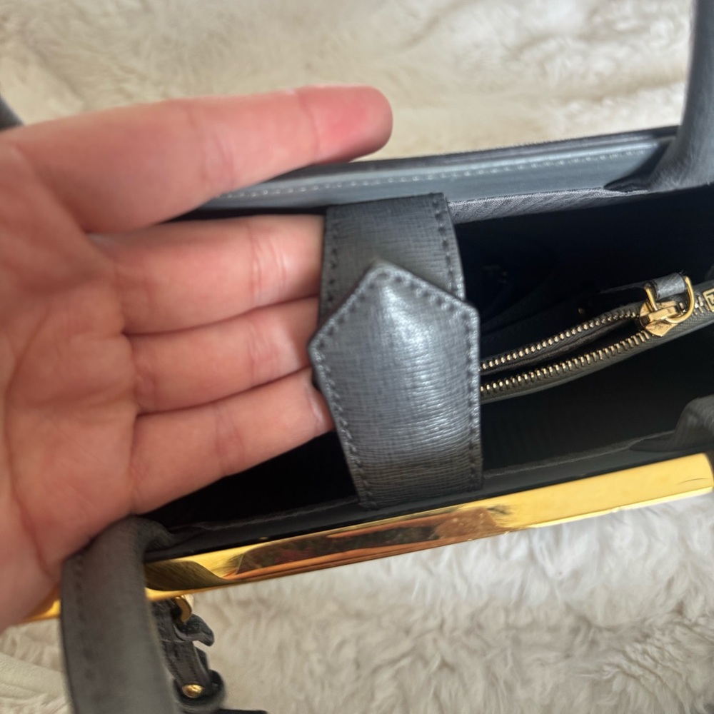 Fendi Petite 2jours in light gray w/ leather strap and bag charm - Picture 11 of 17